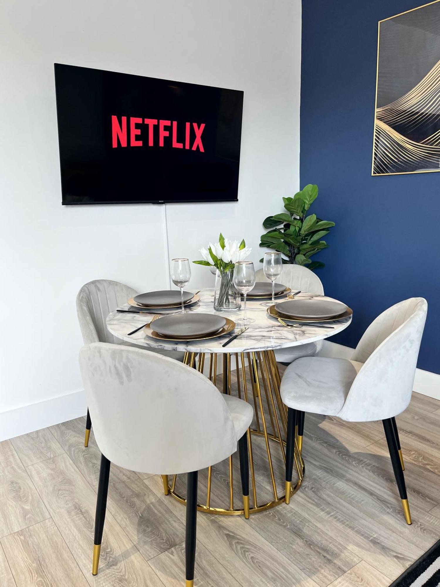Luxury Norwich City Centre Apartment - Free Parking ภายนอก รูปภาพ